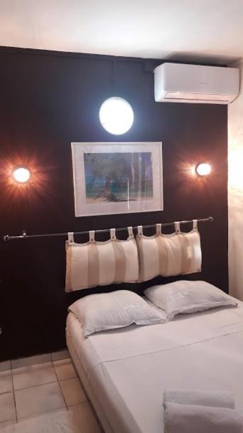 סיינט דניס Hotel Du Centre מראה חיצוני תמונה